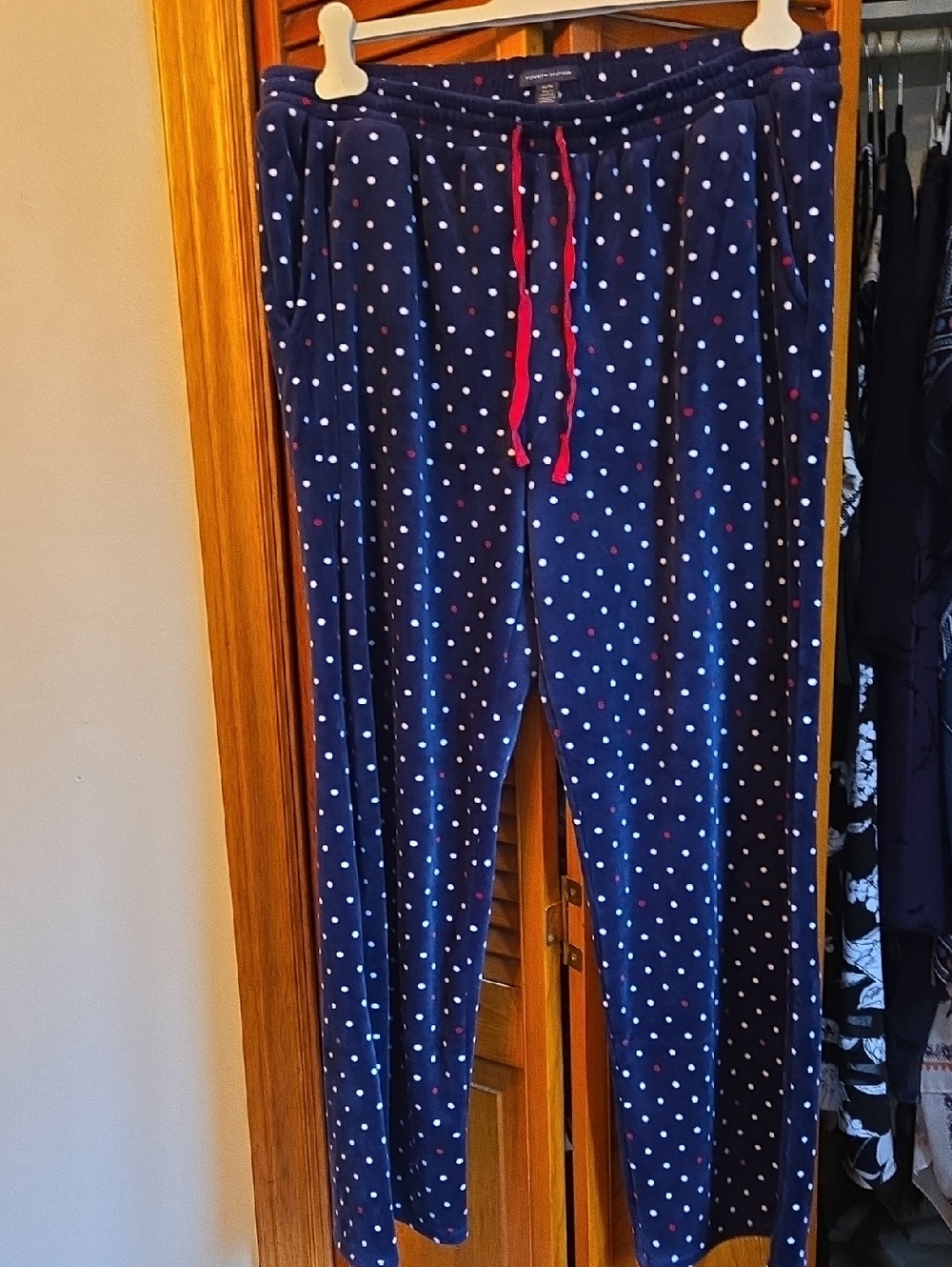 Tommy Hilfiger Lounge Pants with Red Light Weight Top